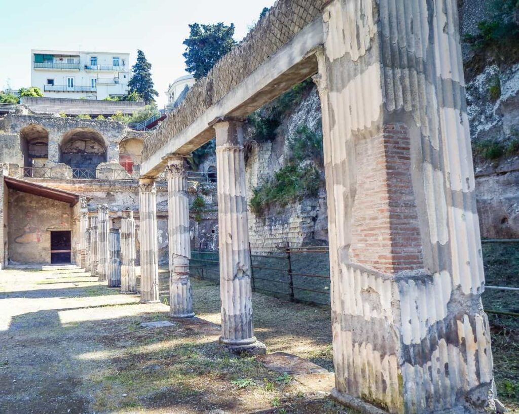 Guide to visiting Herculaneum - #italy #europe #ruins #history #archaeology #southernitaly #UNESCO #heritage