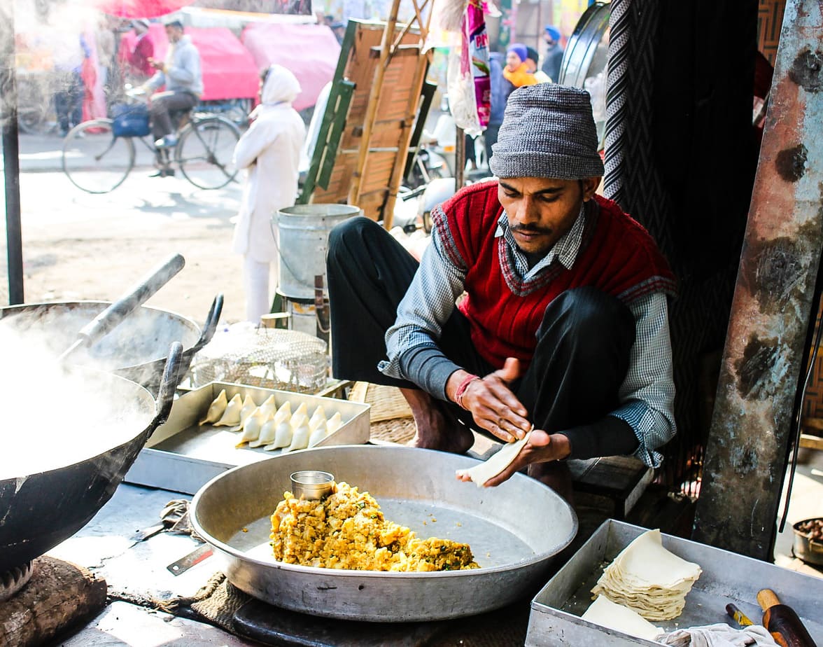 Discover the tourist attractions beyond the Taj Mahal - #agra #india #travel #travelblogger #travelblog #seasia #asia #rajasthan #tajmahal #streetfood #bazaar #markets #UNESCO #fort