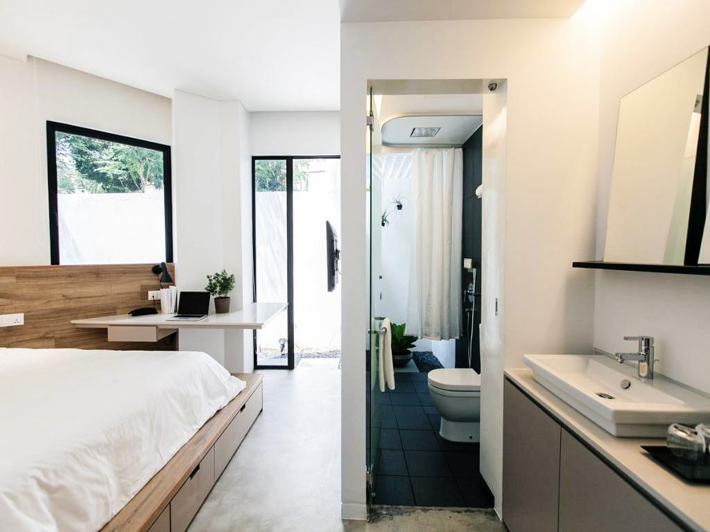  LLoyds  affordable stay in Singapore