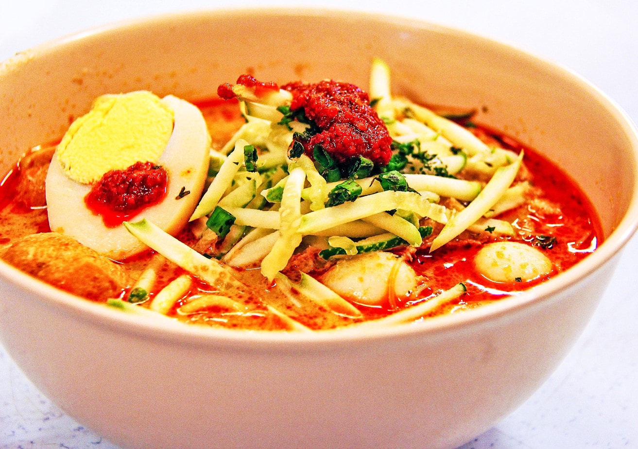 ood you must eat in Singapore and where to find it - #singapore #foodie #travel #foodieguide #noodles #crab #SEAsia #SEAsiafood #gourmet #history #nonya #peranakan
