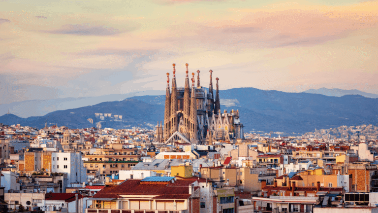 sagrada familia | la sagrada familia | sagrada familia tickets| la sagrada familia tickets | familia sagrada | ticket sagrada familia | la sagrada familia skip the line tickets | buy sagrada familia tickets | book sagrada familia tickets