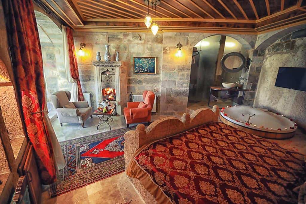 Traveller's Cave Hotel hotel