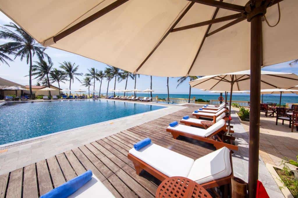Victoria Hoi An Beach Resort & Spa pool deck